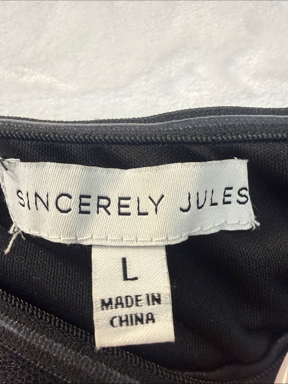 Sincerely Jules Black Garment Label Detail - Picture 2 of 5